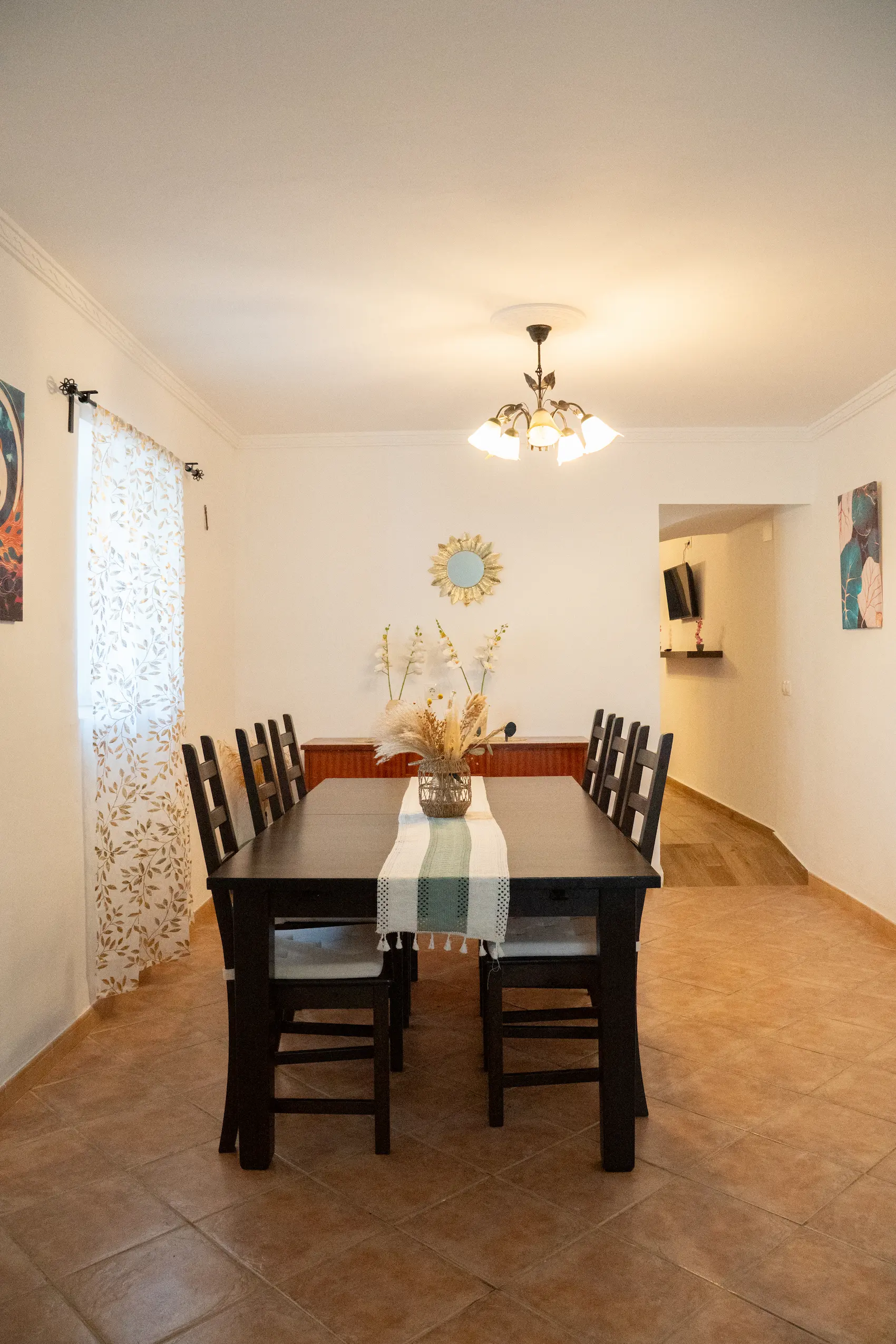 Mesa de comedor preparada